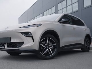 2025 MG ES5 62.2 kWh, серебристый, 2300000 рублей, вид 2