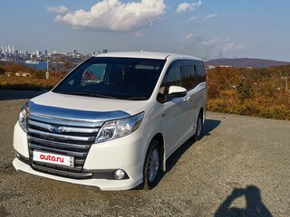 2015 Toyota Noah III (R80), пурпурный, 1900000 рублей, вид 2