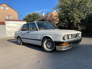 1983 BMW 5 серии 520i II (E28), белый, 390000 рублей, вид 1