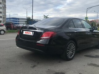 2019 Mercedes-Benz E-Класс 200 V (W213, S213, C238), чёрный, 2450000 рублей, вид 4