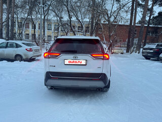 2021 Toyota RAV4 V (XA50), белый, 3400000 рублей, вид 4