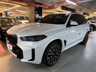 2024 BMW X5 50e IV (G05/G18) Рестайлинг, белый, 13500000 рублей, вид 1