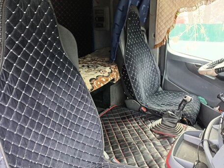 2011 Mercedes-Benz Axor, белый, 2150000 рублей, вид 3