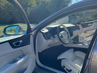 2020 Volvo V60 II, бежевый, 2500000 рублей, вид 1