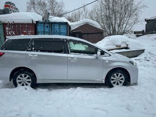 2010 Toyota Wish II, серый, 1350000 рублей, вид 4