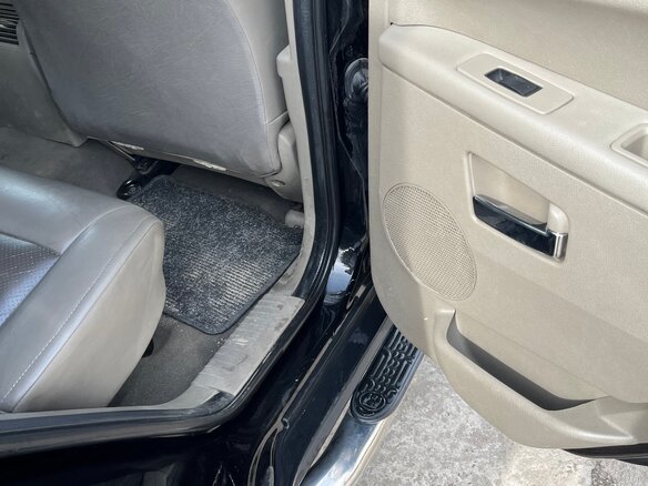 2005 Jeep Grand Cherokee III (WK), чёрный, 800000 рублей - вид 11