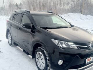 2015 Toyota RAV4 IV (XA40), чёрный, 2400000 рублей, вид 3