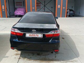 2016 Toyota Camry VII (XV50) Рестайлинг, чёрный, 2100000 рублей, вид 5