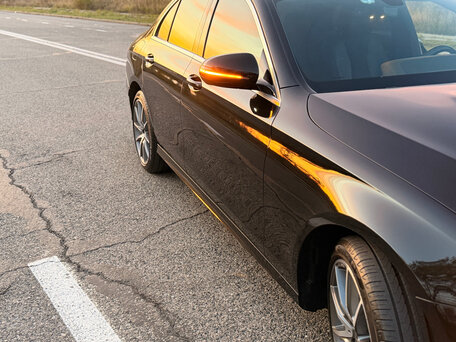 2020 Mercedes-Benz E-Класс 200 V (W213, S213, C238) Рестайлинг, чёрный, 4000000 рублей, вид 4