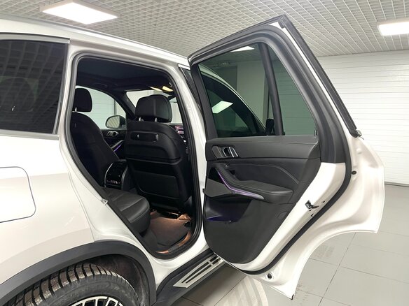 2023 BMW X5 40i IV (G05/G18) Рестайлинг, белый, 14300000 рублей - вид 17