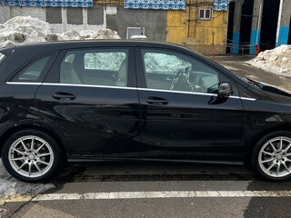 2013 Mercedes-Benz B-Класс 200 II (W246), чёрный, 900000 рублей, вид 3