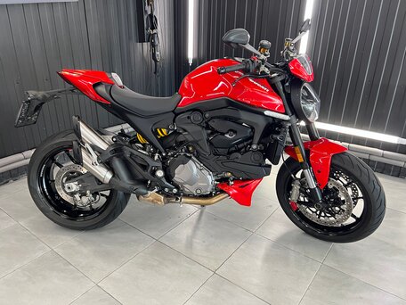 2021 Ducati Monster 937, красный, 950000 рублей, вид 2