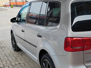 2010 Volkswagen Touran I Рестайлинг 2, серебристый, 899000 рублей, вид 3