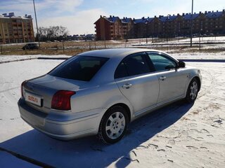2005 Toyota Avensis II, серебристый, 650000 рублей, вид 4