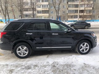 2015 Ford Explorer V Рестайлинг, чёрный, 2400000 рублей, вид 2
