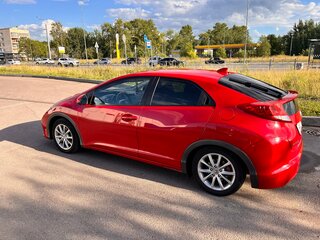 2012 Honda Civic IX, красный, 1100000 рублей, вид 5