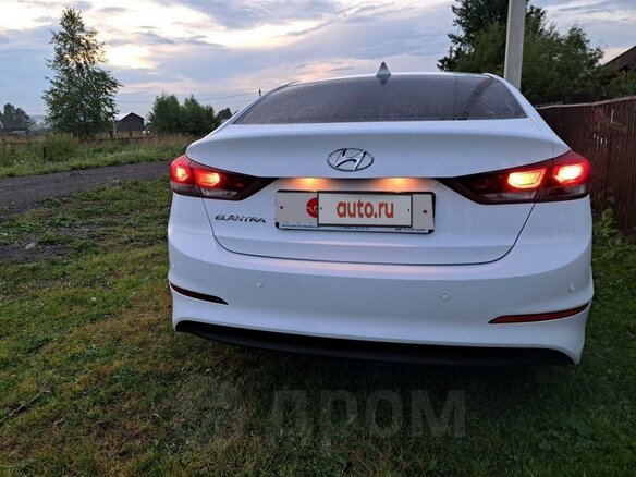 2018 Hyundai Elantra VI (AD), белый, 1500000 рублей - вид 2
