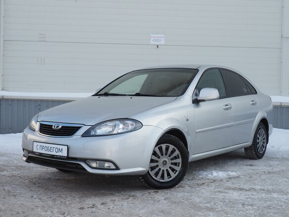 2015 Daewoo Gentra II, серебристый