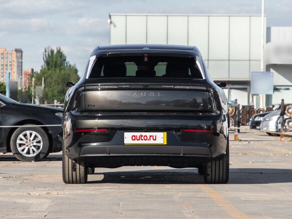 2026 Audi E7X, зелёный, 7980757 рублей - вид 5