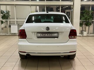 2019 Volkswagen Polo V Рестайлинг, белый, 1150000 рублей, вид 4