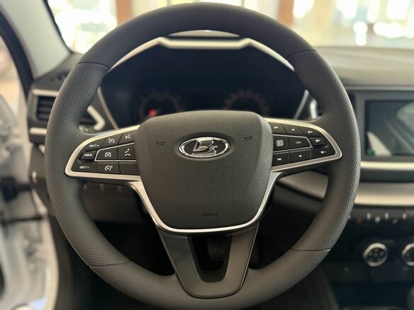 2026 Lada (ВАЗ) Vesta I Рестайлинг (NG), белый, 1735000 рублей - вид 6