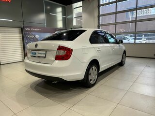 2014 Skoda Rapid I, белый, 878900 рублей, вид 4