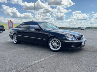 2001 Mercedes-Benz S-Класс 320 IV (W220), чёрный, 1350000 рублей, вид 2