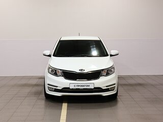 2015 Kia Rio III Рестайлинг, белый, 859000 рублей, вид 3