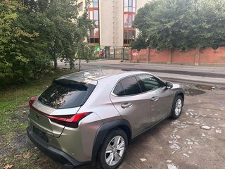 2021 Lexus UX 200 I, серый, 3600000 рублей, вид 4