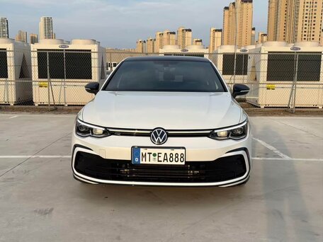 Volkswagen Golf VIII