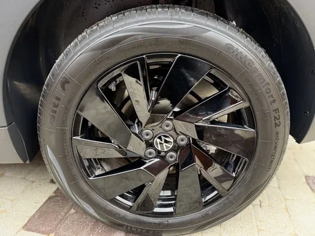 2025 Volkswagen Tharu XR, серый, 2170000 рублей, вид 5
