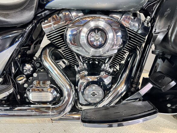 2012 Harley-Davidson Electra Glide, серебристый, 749000 рублей - вид 14