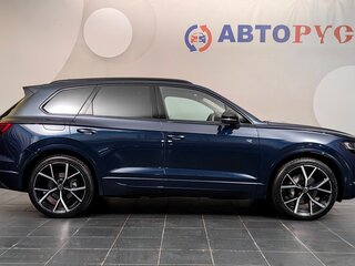 2026 Volkswagen Touareg III Рестайлинг, синий, 13990000 рублей, вид 4