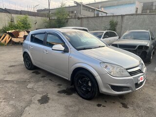 2010 Opel Astra H Рестайлинг, серебристый, 570000 рублей, вид 2