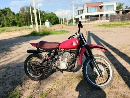 1984 CZ 250, красный, 180000 рублей, вид 1
