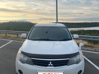 2010 Mitsubishi Outlander II Рестайлинг, белый, 1200000 рублей, вид 3