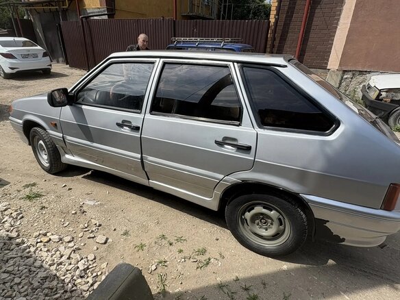 2005 Lada (ВАЗ) 2114, серебристый, 170000 рублей - вид 3
