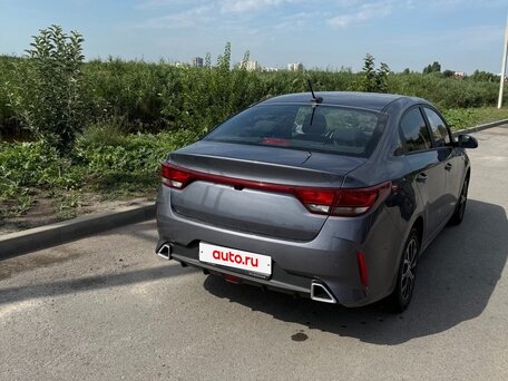 2021 Kia Rio IV Рестайлинг, серый, 1750000 рублей, вид 2