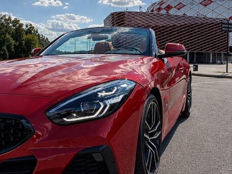 2022 BMW Z4 20i III (G29), красный, 5690000 рублей, вид 5