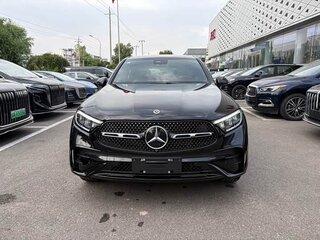 2026 Mercedes-Benz GLC Coupe 260 II (C254), чёрный, 7393750 рублей, вид 2