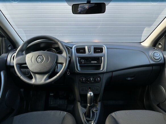 2017 Renault Logan II, серебристый, 599000 рублей - вид 11