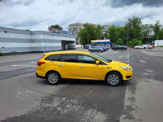 2018 Ford Focus III Рестайлинг, жёлтый, 599000 рублей, вид 3