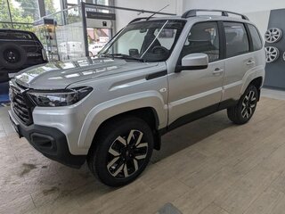 2026 Lada (ВАЗ) Niva Travel I Рестайлинг, серебристый, 1809000 рублей, вид 3