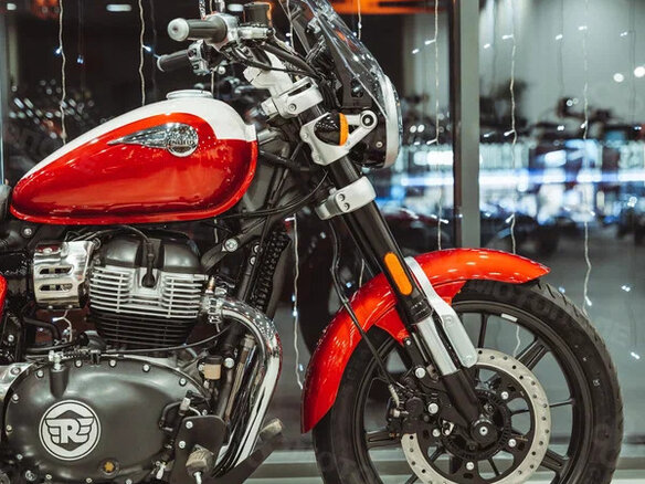 2026 Royal Enfield Super Meteor, красный, 792000 рублей - вид 7