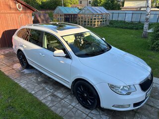 2012 Skoda Superb II, белый, 890000 рублей, вид 4