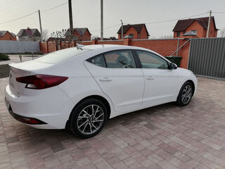 2019 Hyundai Elantra VI (AD) Рестайлинг, белый, 2100000 рублей, вид 5