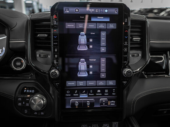 2026 Ram 1500 Crew Cab eTorque V Рестайлинг, чёрный, 12090317 рублей - вид 38