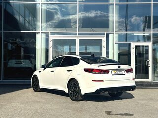 2018 Kia Optima IV Рестайлинг, белый, 1849000 рублей, вид 4