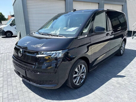 2023 Volkswagen Multivan T7, чёрный, 3850000 рублей, вид 1