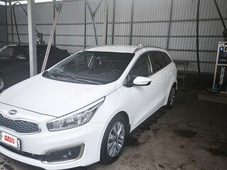 2018 Kia Ceed II Рестайлинг, белый, 1470000 рублей, вид 1